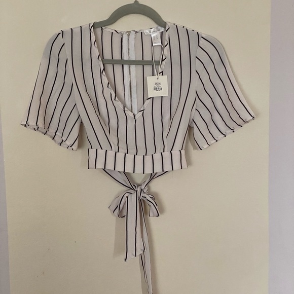 Crop top 2/$15 - Picture 1 of 4